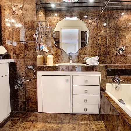 Apartament Nestor&jeeves - Terrace - - Very Close Sea - Floor *